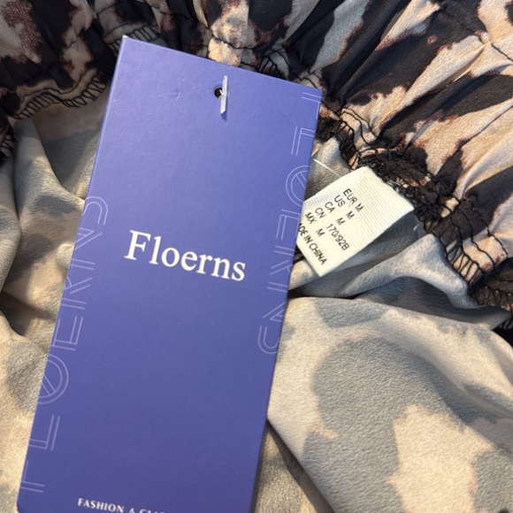 Cheetah Print Shorts - Picture 2 of 2